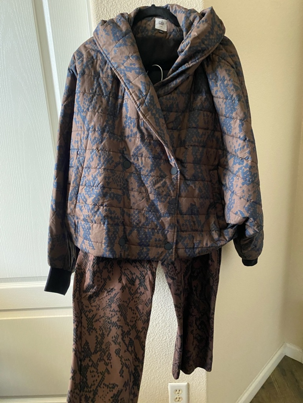 CAbi matching set, Brown Quilted Hooded wrap up Puffer Jacket and cool it crop